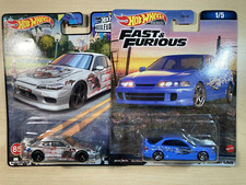 Hot wheels premium x 2 Nissan